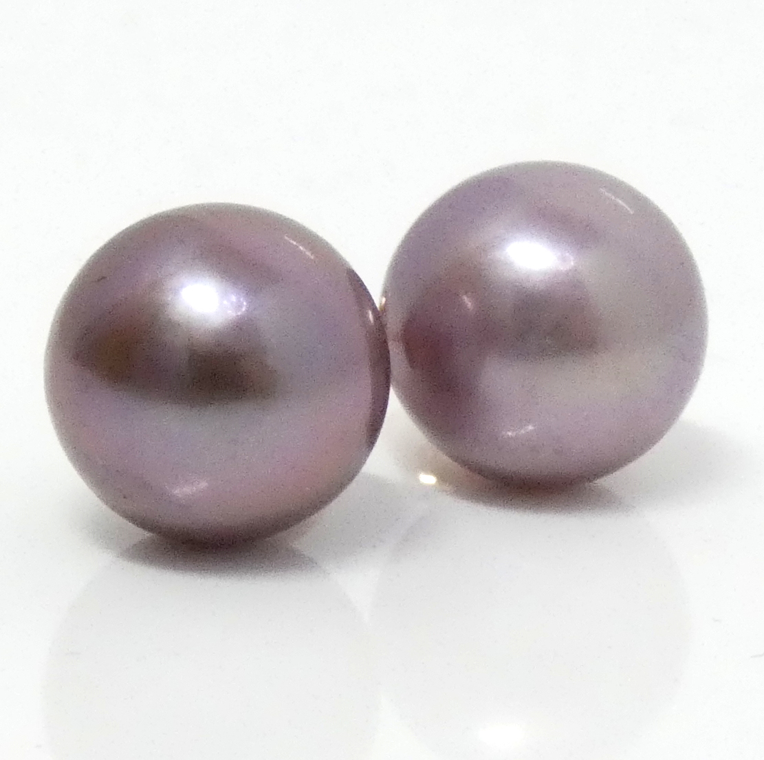 Light Purple 11mm Stud Earrings